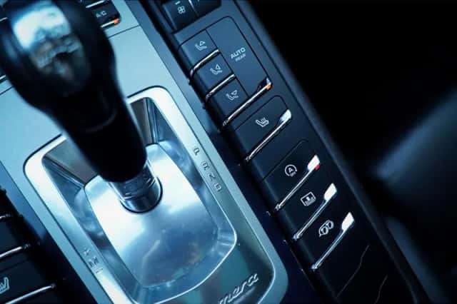 Porsche Panamera (2013) thumbnail 31