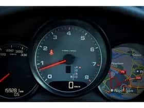 Porsche Panamera (2013) thumbnail 43