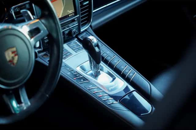 Porsche Panamera (2013) thumbnail 47