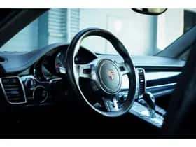 Porsche Panamera (2013) thumbnail 6