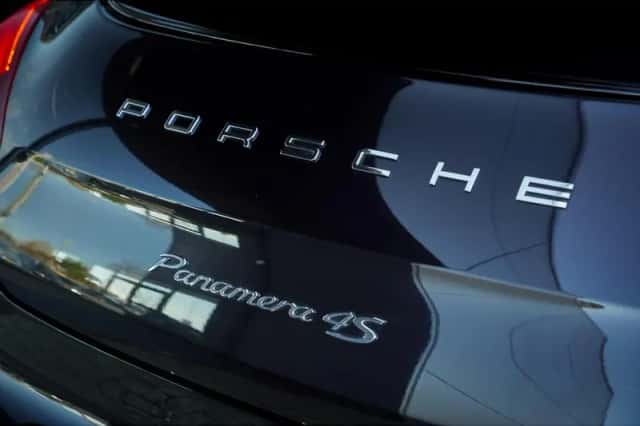 Porsche Panamera (2013) thumbnail 53