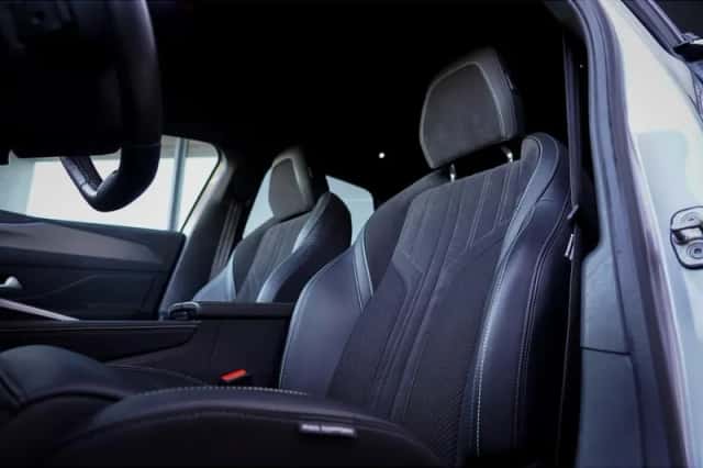 Peugeot 308 (2024) thumbnail 2