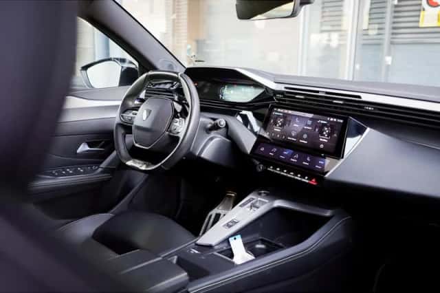 Peugeot 308 (2024) thumbnail 7
