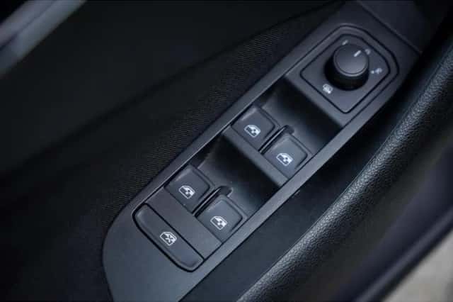 Škoda Kamiq (2023) thumbnail 15