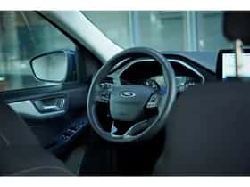 Ford Kuga (2022) thumbnail 26