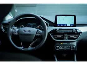 Ford Kuga (2022) thumbnail 32