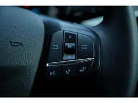 Ford Kuga (2022) thumbnail 36