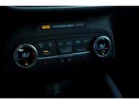 Ford Kuga (2022) thumbnail 39