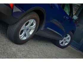 Ford Kuga (2022) thumbnail 49