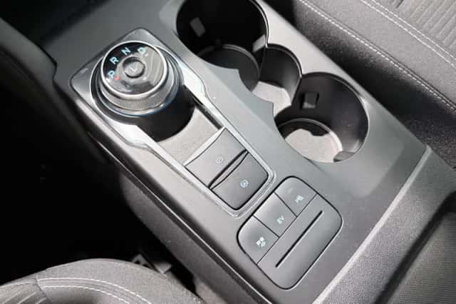 Ford Kuga (2022) thumbnail 7