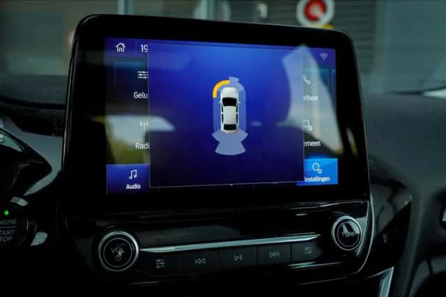 Ford Fiesta (2018) thumbnail 42