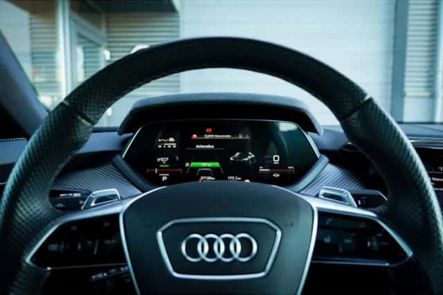 Audi e-tron GT (2023) thumbnail 17
