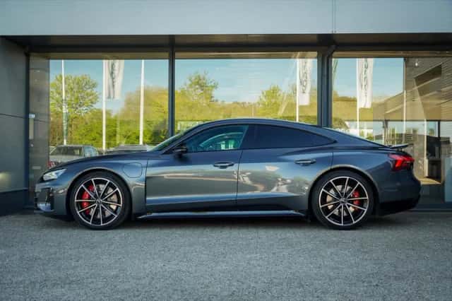 Audi e-tron GT (2023) thumbnail 3