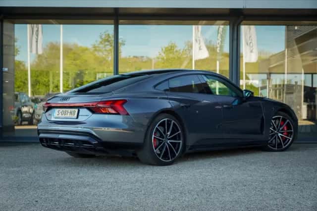 Audi e-tron GT (2023) thumbnail 4