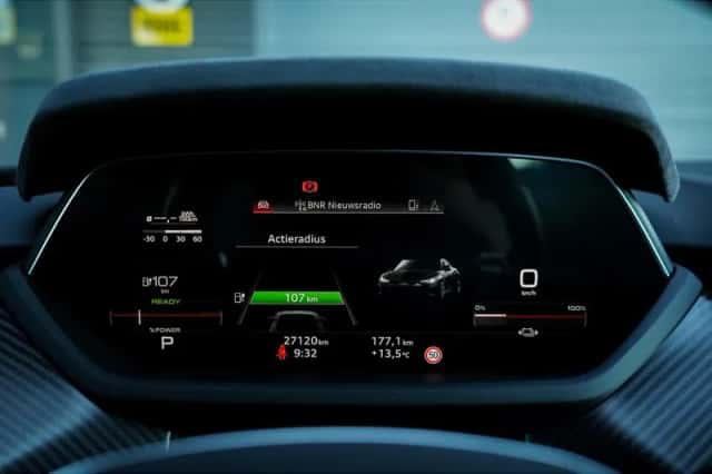 Audi e-tron GT (2023) thumbnail 5