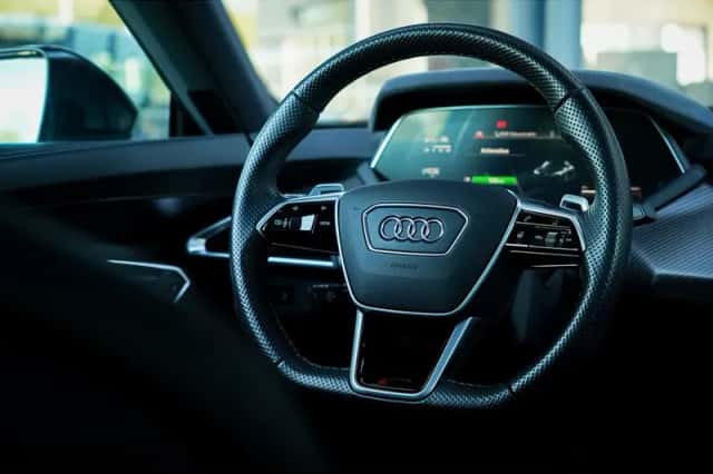 Audi e-tron GT (2023) thumbnail 45