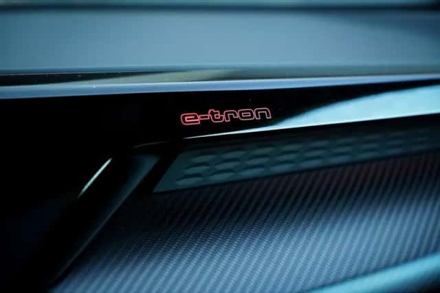 Audi e-tron GT (2023) thumbnail 51
