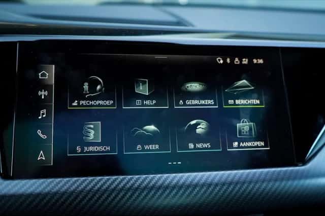 Audi e-tron GT (2023) thumbnail 53