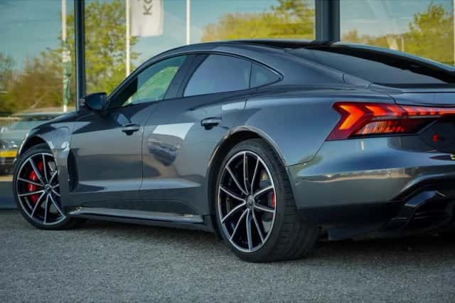 Audi e-tron GT (2023) thumbnail 64
