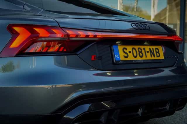 Audi e-tron GT (2023) thumbnail 65