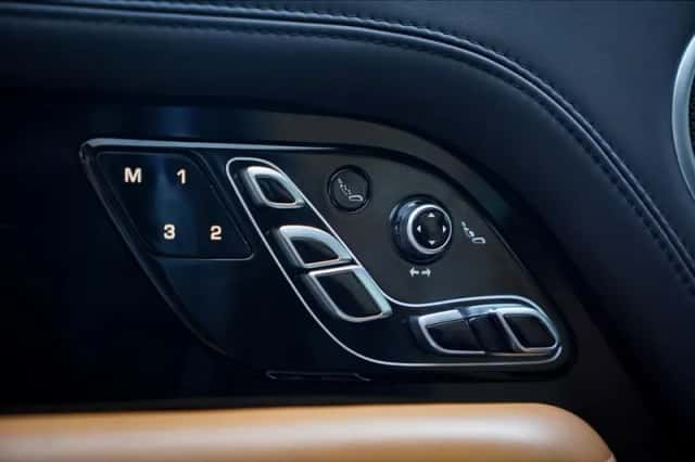 Land Rover Range Rover (2019) thumbnail 25