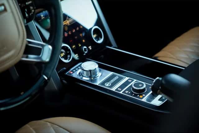 Land Rover Range Rover (2019) thumbnail 28