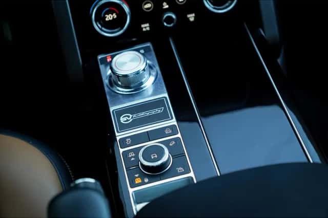 Land Rover Range Rover (2019) thumbnail 36