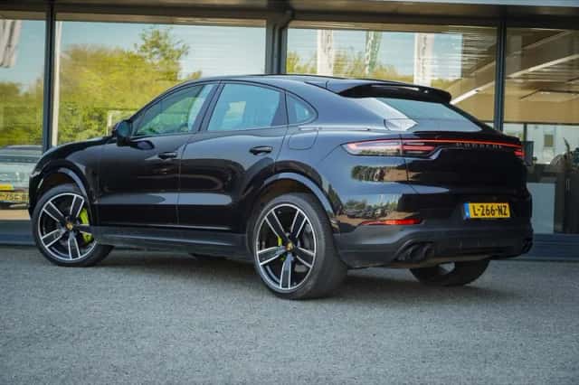 Porsche Cayenne (2021) thumbnail 14