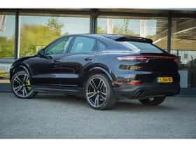 Porsche Cayenne (2021) thumbnail 14