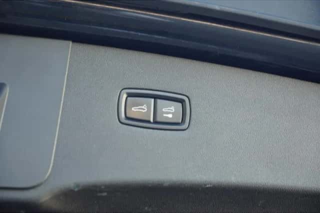Porsche Cayenne (2021) thumbnail 29