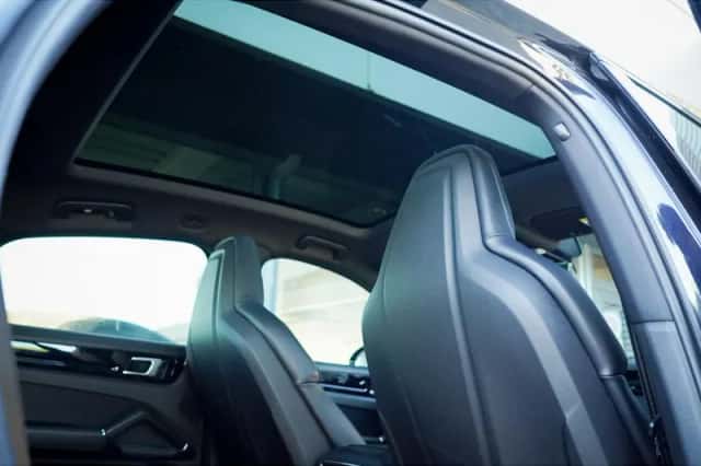 Porsche Cayenne (2021) thumbnail 30