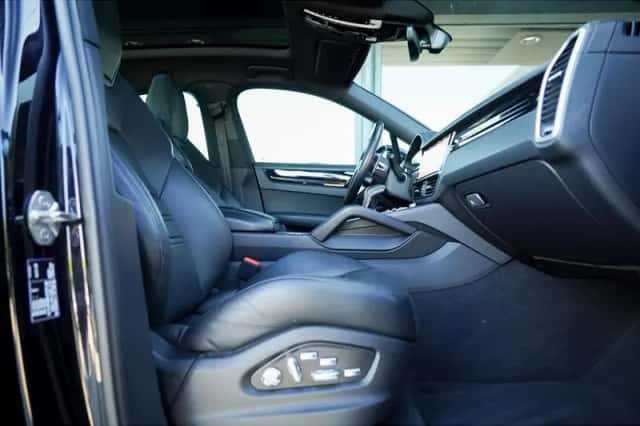Porsche Cayenne (2021) thumbnail 33