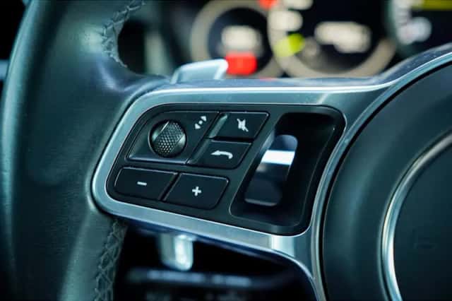 Porsche Cayenne (2021) thumbnail 41