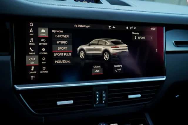 Porsche Cayenne (2021) thumbnail 43