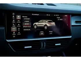 Porsche Cayenne (2021) thumbnail 43