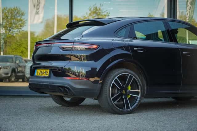 Porsche Cayenne (2021) thumbnail 49