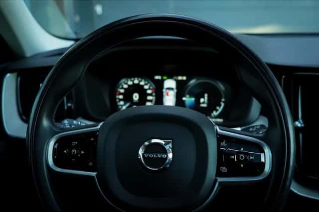 Volvo XC60 (2021) thumbnail 17