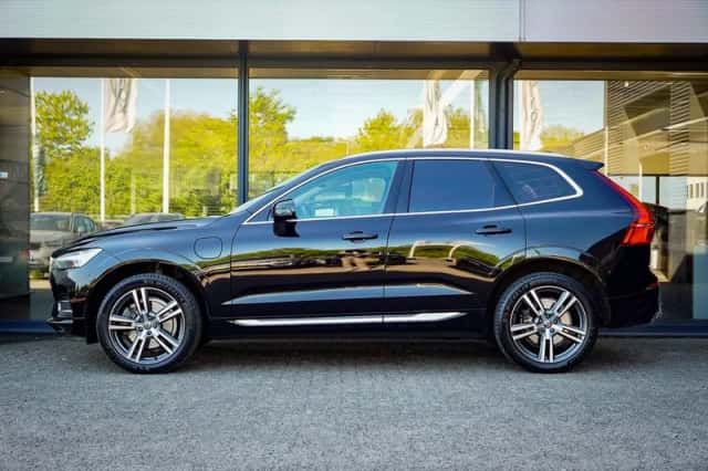Volvo XC60 (2021) thumbnail 3