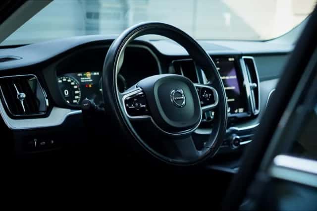 Volvo XC60 (2021) thumbnail 6