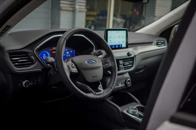 Ford Kuga (2022) thumbnail 6