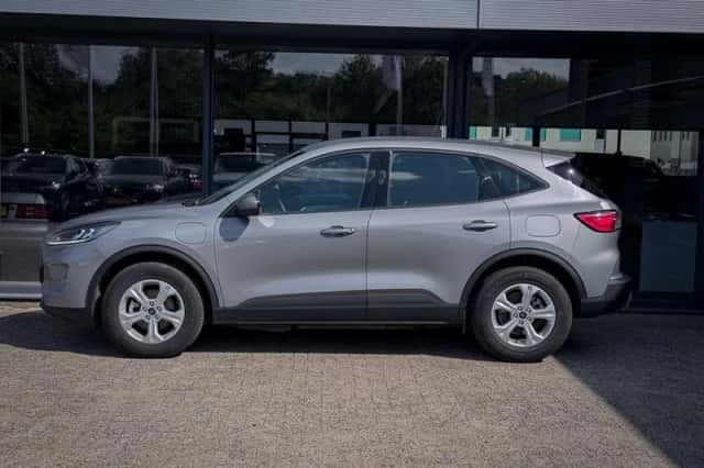 Ford Kuga (2022) thumbnail 3
