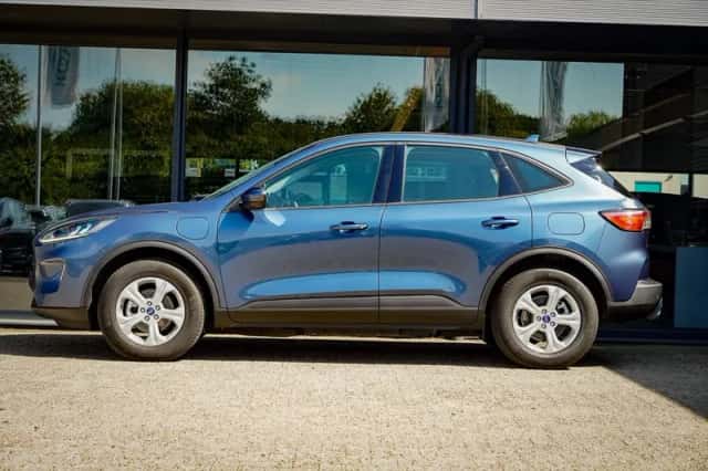 Ford Kuga (2022) thumbnail 3