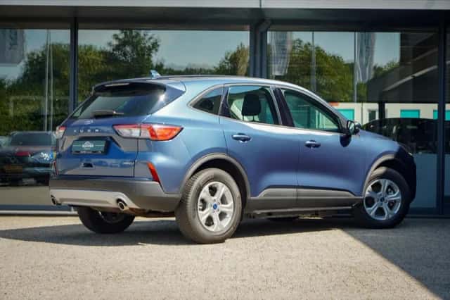 Ford Kuga (2022) thumbnail 4