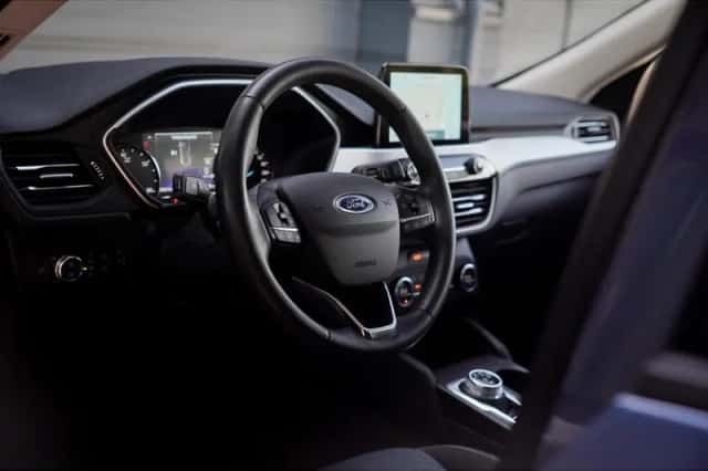Ford Kuga (2022) thumbnail 6