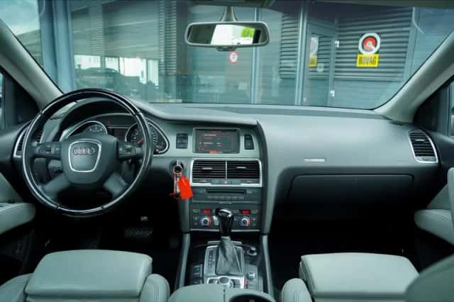 Audi Q7 (2007) thumbnail 7