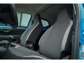 Toyota Aygo (2018) thumbnail 2
