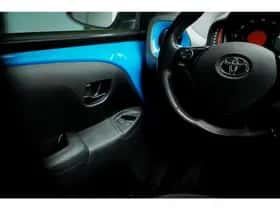 Toyota Aygo (2018) thumbnail 35