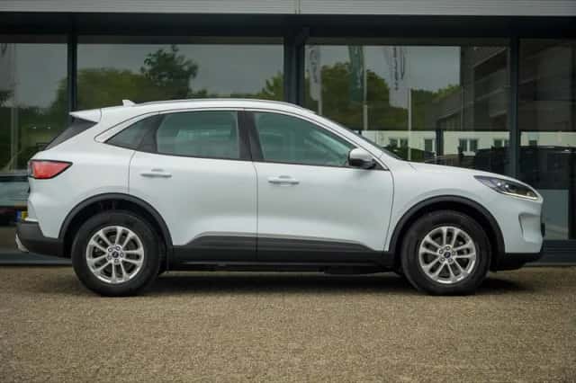 Ford Kuga (2022) thumbnail 13