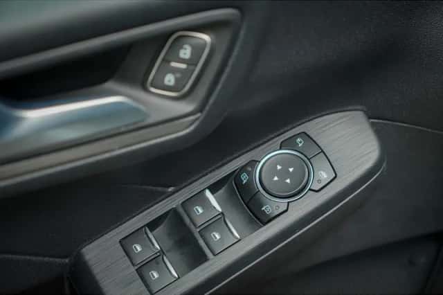 Ford Kuga (2022) thumbnail 15
