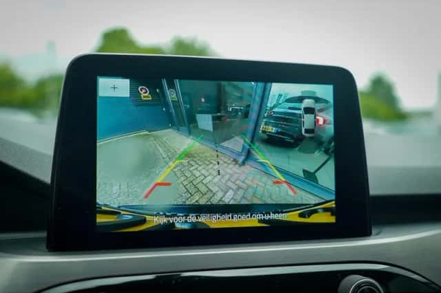 Ford Kuga (2022) thumbnail 23